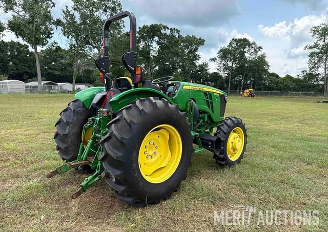 Image of John Deere 5075E equipment image 4
