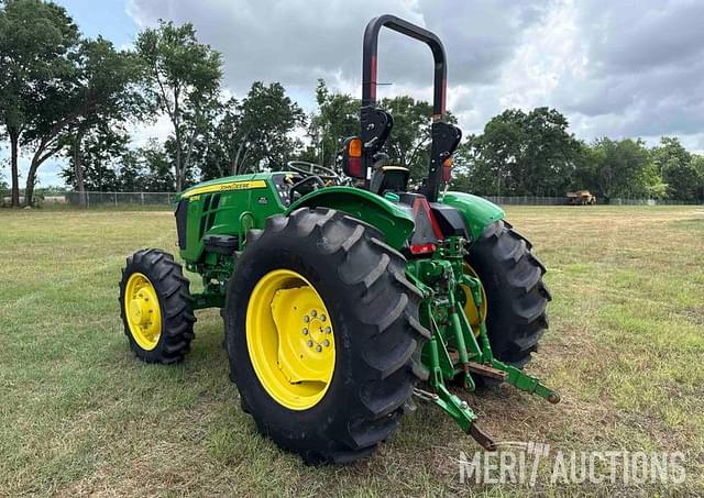 Image of John Deere 5075E equipment image 2