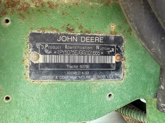 Image of John Deere 5075E equipment image 3