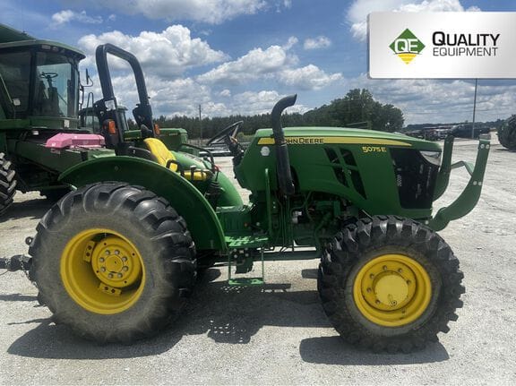 2016 John Deere 5075E Equipment Image0