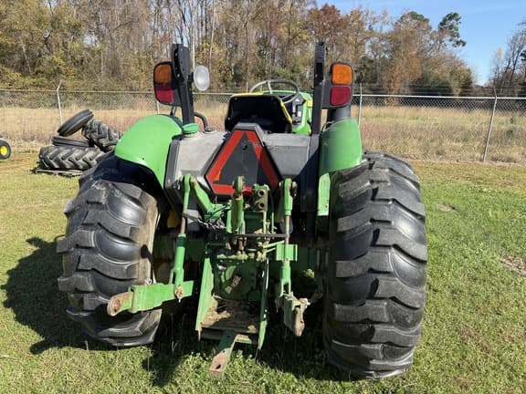 Image of John Deere 5075E equipment image 4