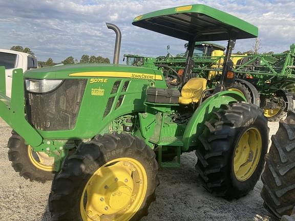 Image of John Deere 5075E equipment image 1