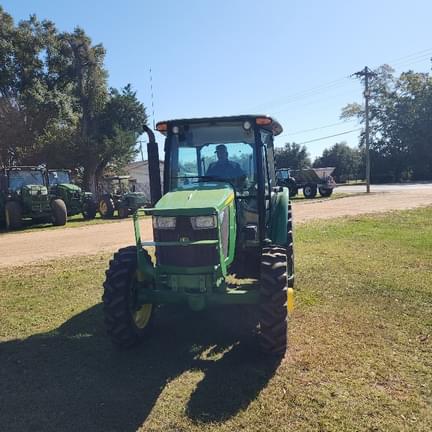 Image of John Deere 5075E equipment image 1