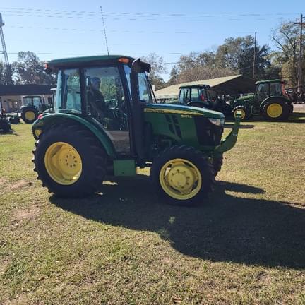 Image of John Deere 5075E equipment image 2