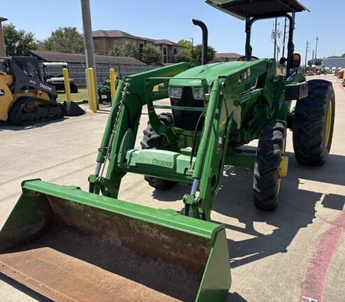 Image of John Deere 5075E equipment image 4