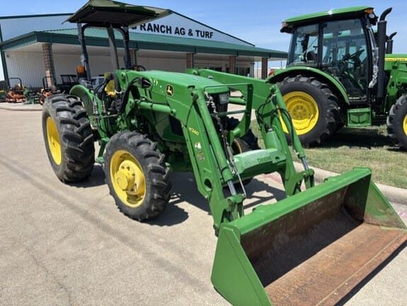 2016 John Deere 5075E Equipment Image0