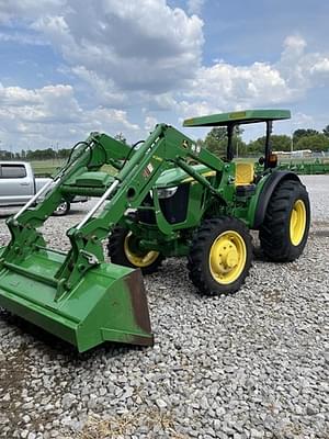 2016 John Deere 5075E Image