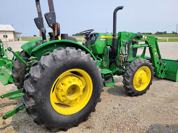 Image of John Deere 5075E equipment image 3