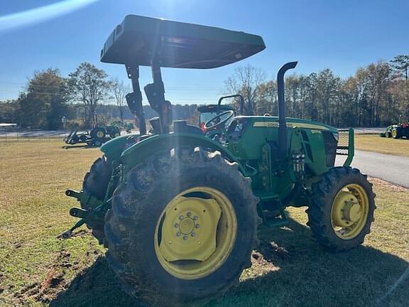 Image of John Deere 5075E equipment image 4