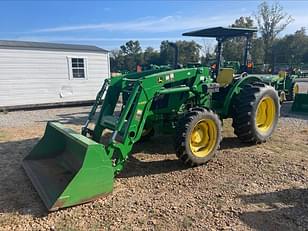 Main image John Deere 5075E