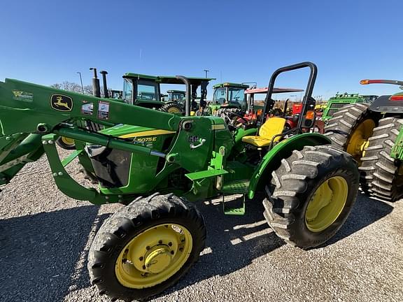 Image of John Deere 5075E equipment image 4