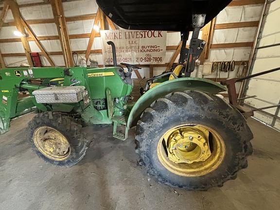 Image of John Deere 5075E equipment image 4