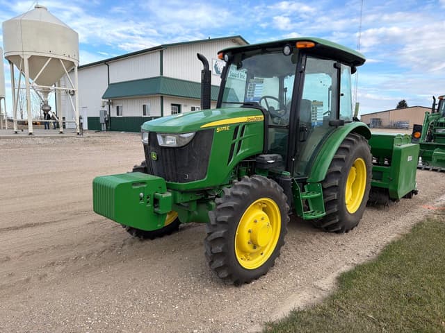 Image of John Deere 5075E equipment image 1