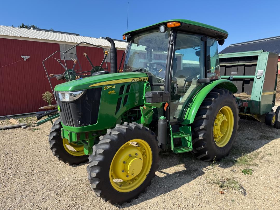 Image of John Deere 5075E Primary image