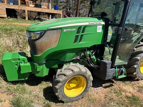 2016 John Deere 5075GN Equipment Image0