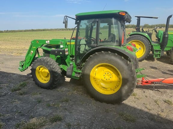 Main image John Deere 5075M
