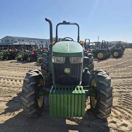 Image of John Deere 5075M equipment image 1