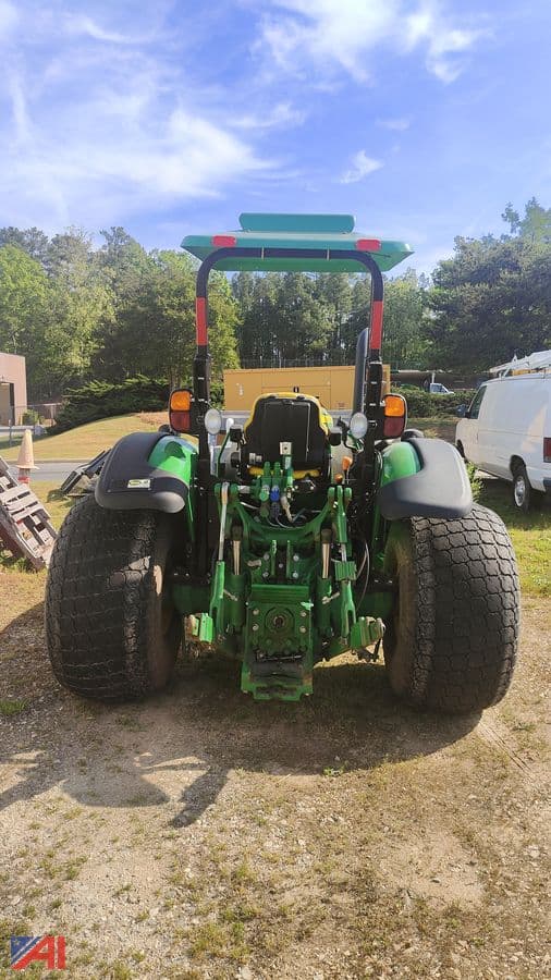 Image of John Deere 5075M equipment image 1