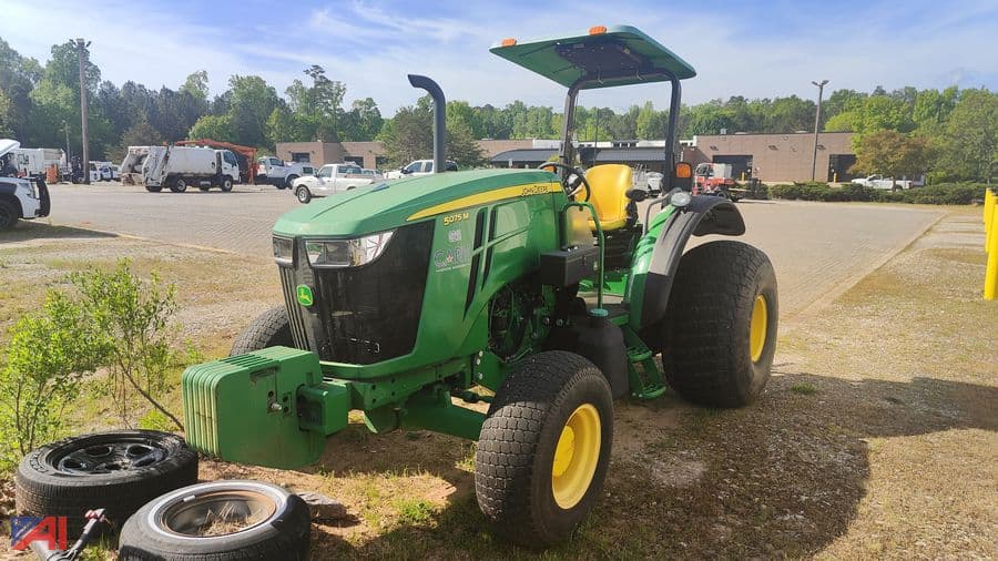 Image of John Deere 5075M Primary image