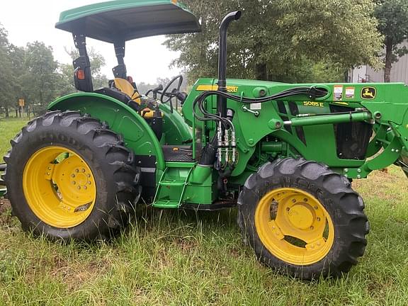 Image of John Deere 5085E equipment image 2