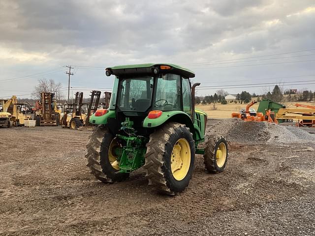 Image of John Deere 5085E equipment image 3