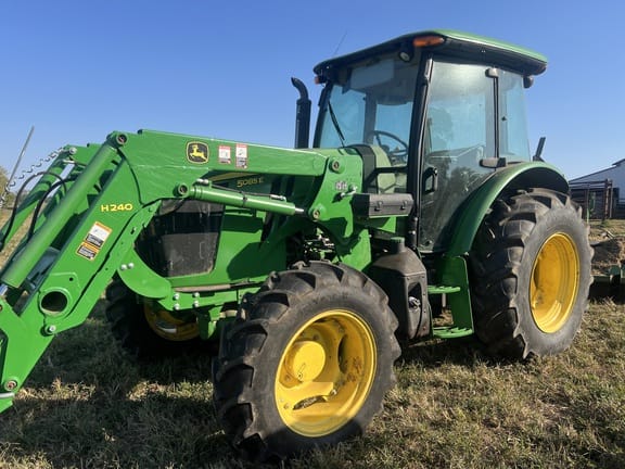 2016 John Deere 5085E Equipment Image0