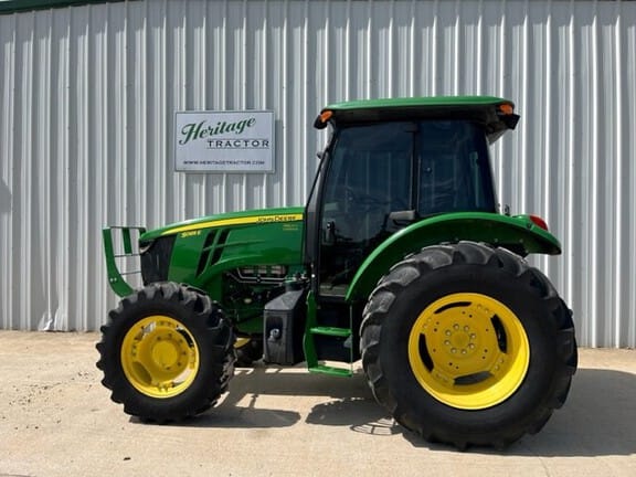 2016 John Deere 5085E Equipment Image0