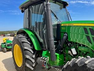 Main image John Deere 5085E 8