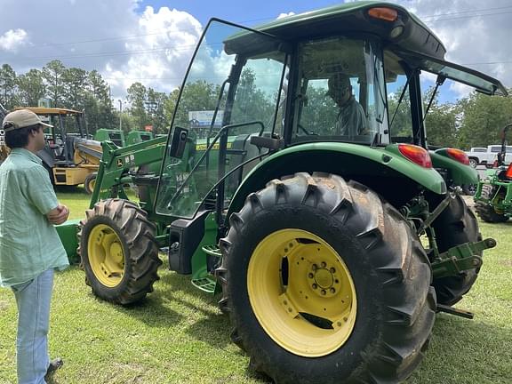 Image of John Deere 5085E equipment image 3