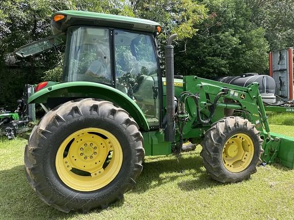 Image of John Deere 5085E equipment image 4