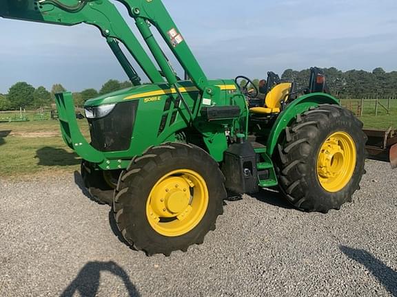 Image of John Deere 5085E equipment image 1