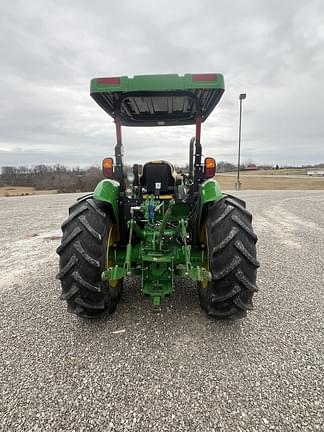 Image of John Deere 5085E equipment image 4