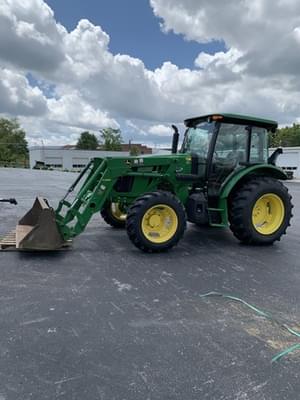 2016 John Deere 5085E Image