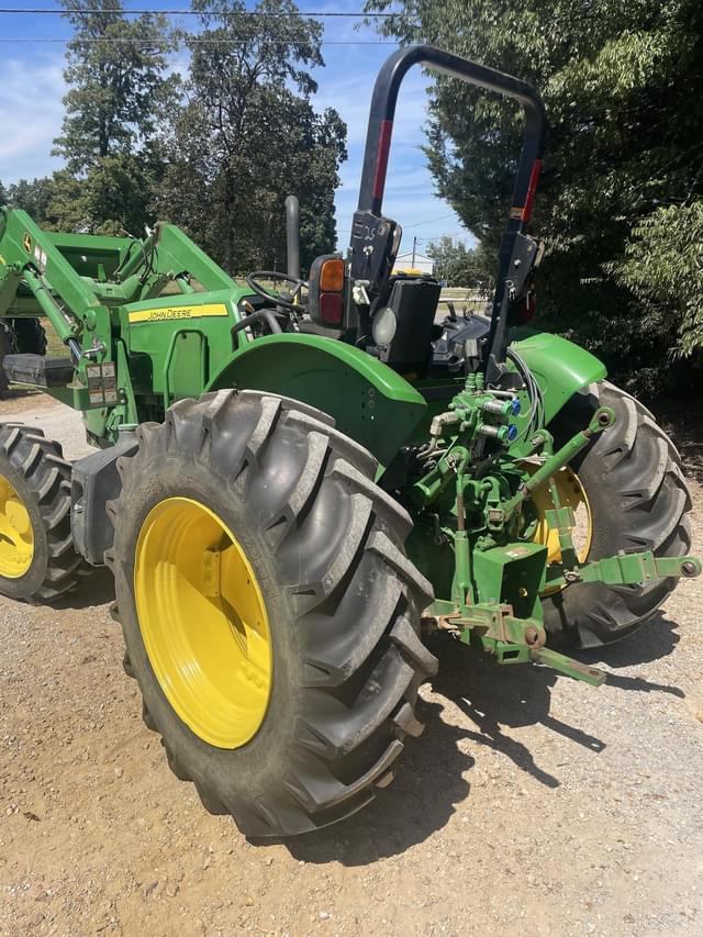 Image of John Deere 5085E equipment image 4