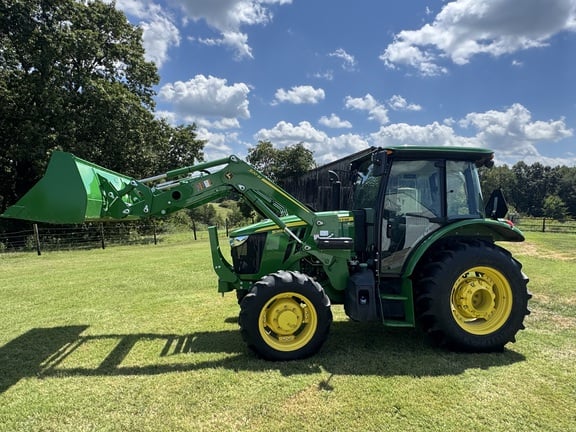 2016 John Deere 5085E Equipment Image0