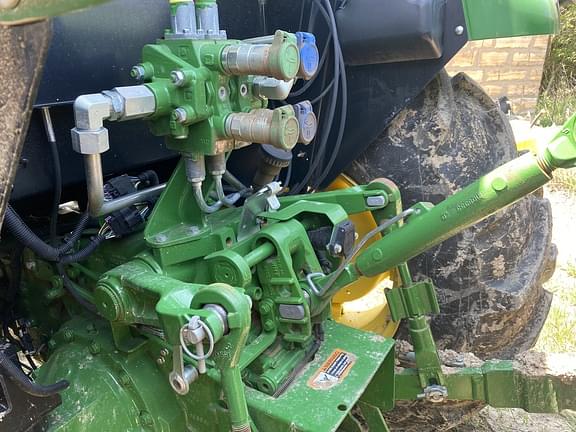 Image of John Deere 5085E equipment image 3