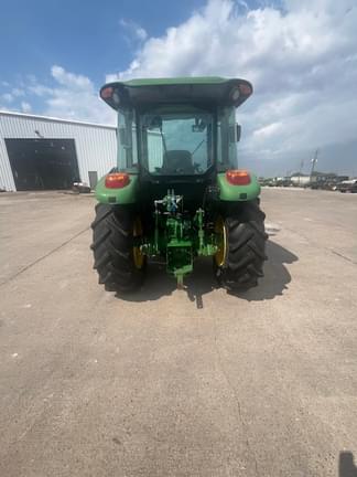 Image of John Deere 5085E equipment image 4