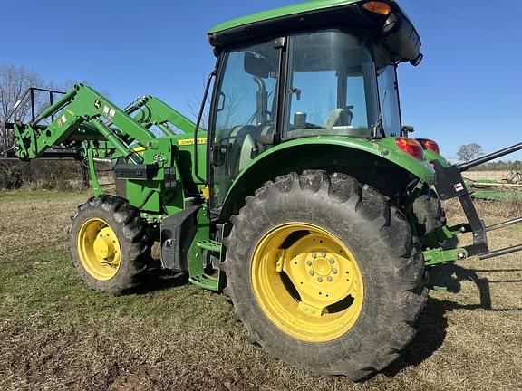 Image of John Deere 5085E equipment image 3