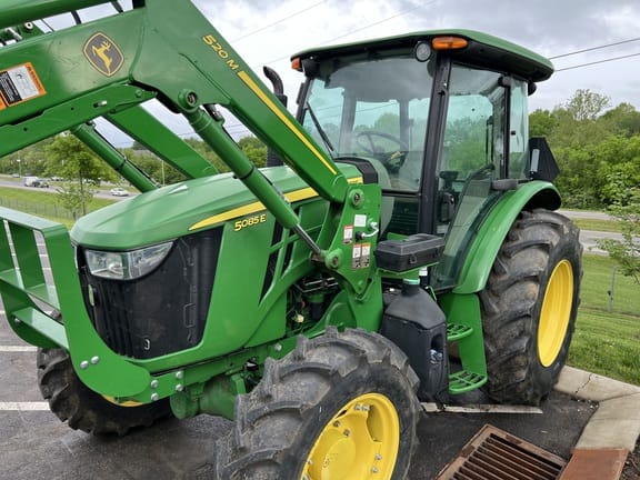Main image John Deere 5085E