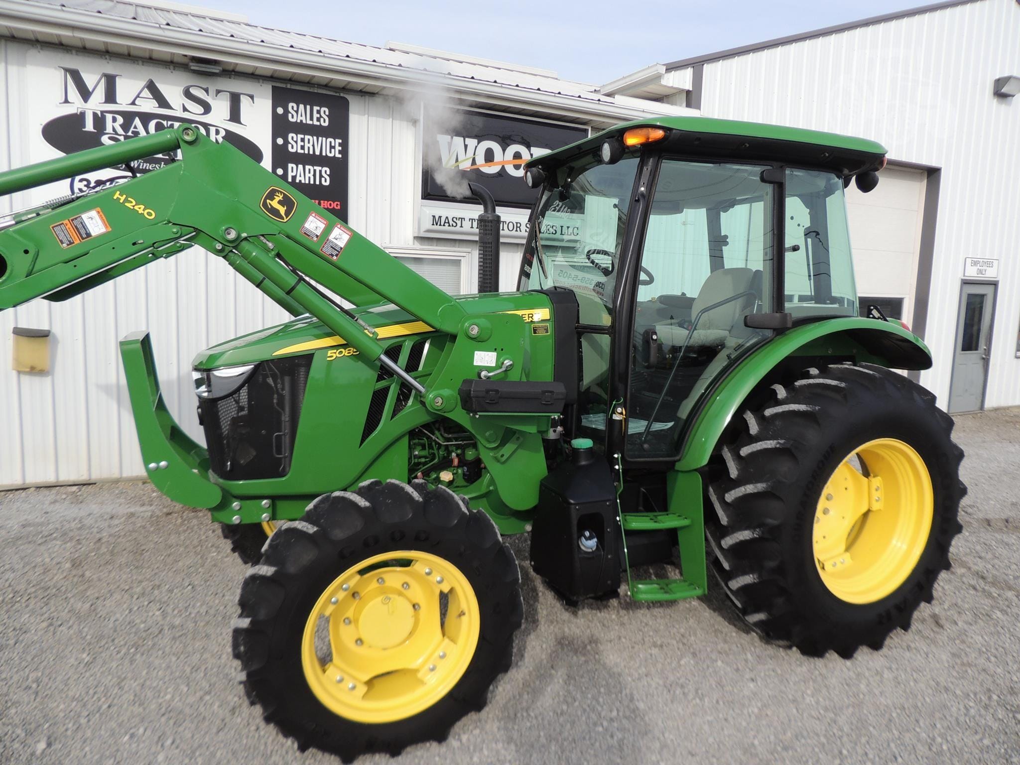 Main image John Deere 5085E