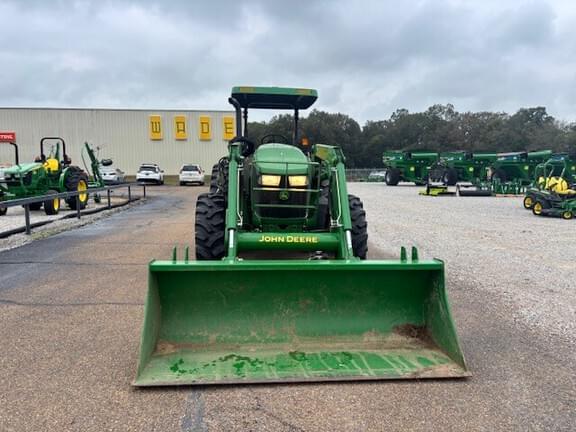 Image of John Deere 5085M equipment image 2
