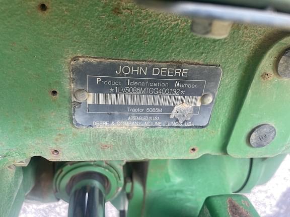 Image of John Deere 5085M equipment image 2