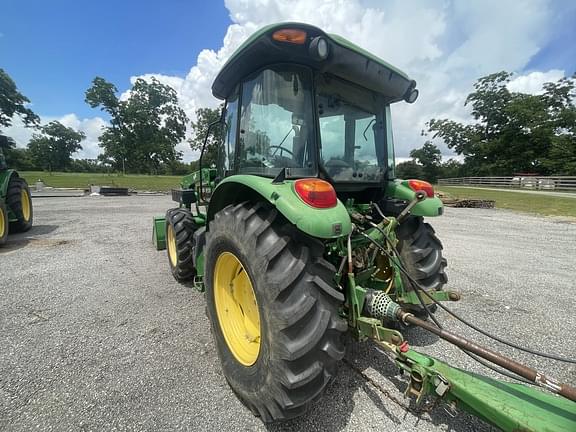 Image of John Deere 5085M equipment image 3