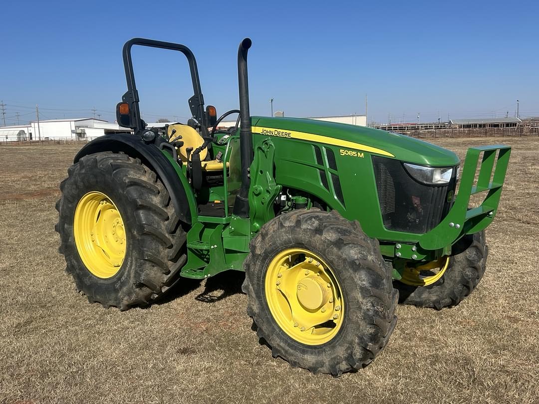 Image of John Deere 5085M Primary image