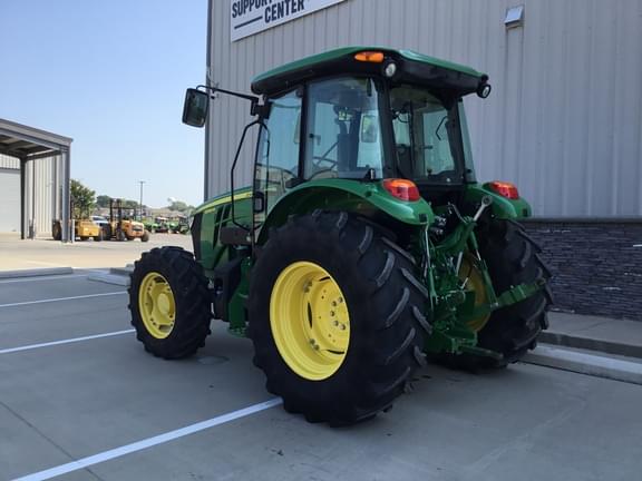 Image of John Deere 5085M equipment image 3