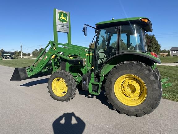 Image of John Deere 5085M equipment image 4