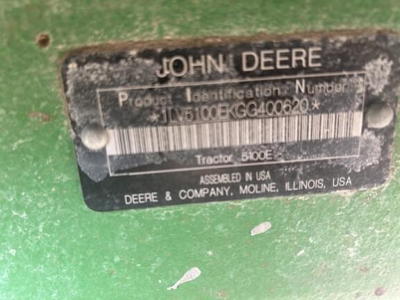 Image of John Deere 5100E equipment image 3