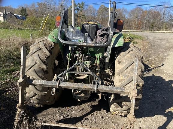 Image of John Deere 5100E equipment image 3