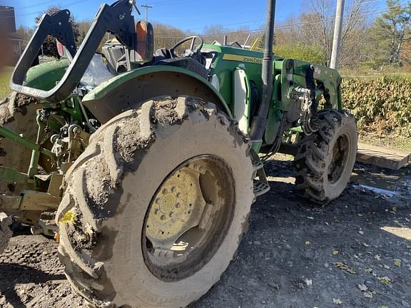 Image of John Deere 5100E equipment image 2