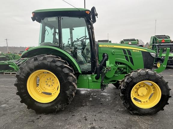 Image of John Deere 5100E equipment image 4